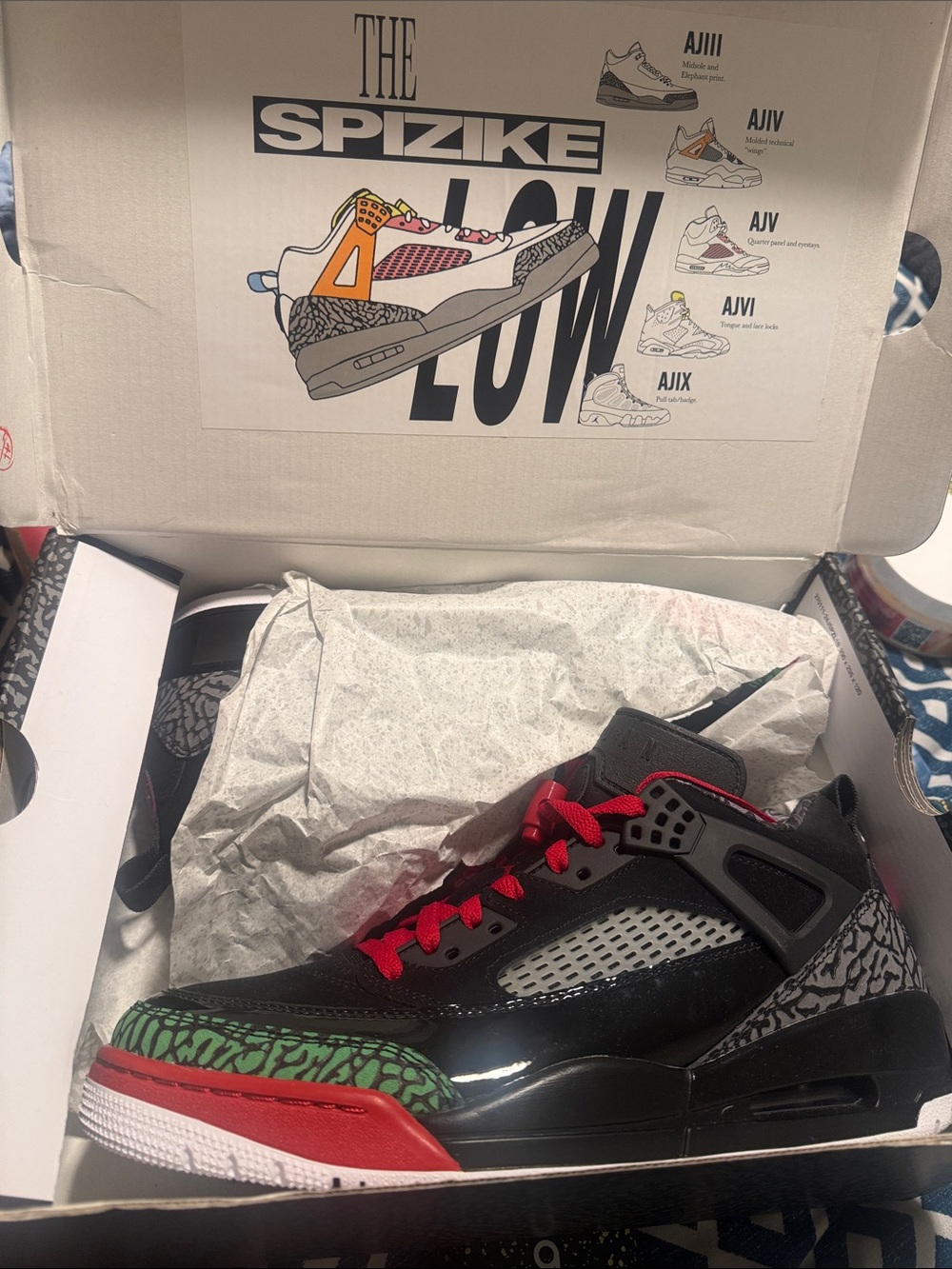 Jordan Spizike Low
Men's - Picture 3 of 6